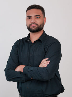 Vitor Palhares Oliveira