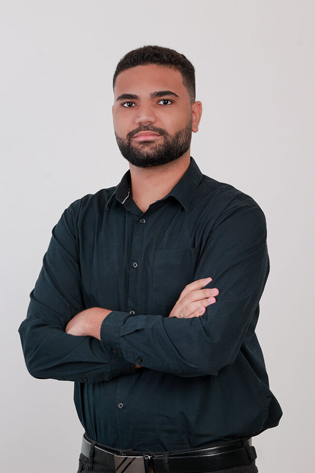 Vitor Palhares Oliveira