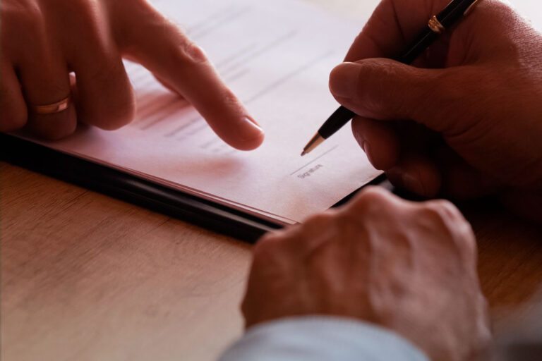 Rennó e Machado Advogados Associados - Atuação: Contratos